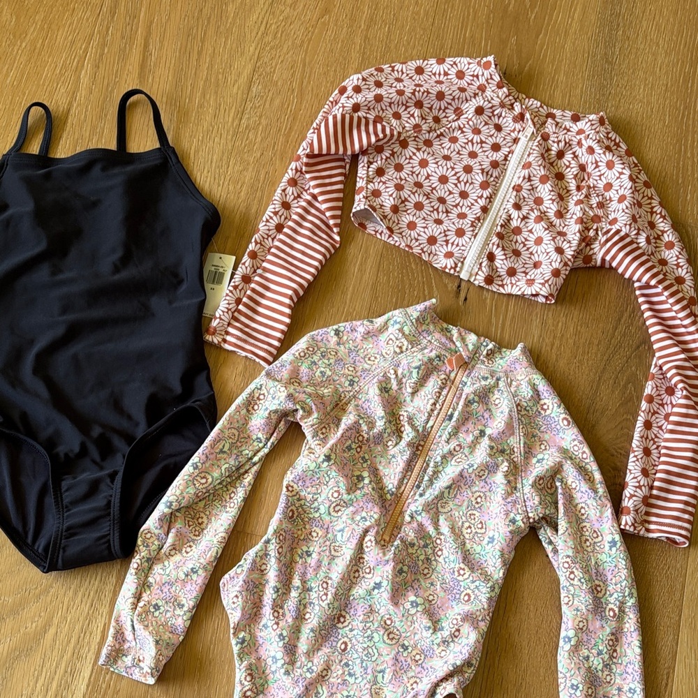 Bundle of girls swim